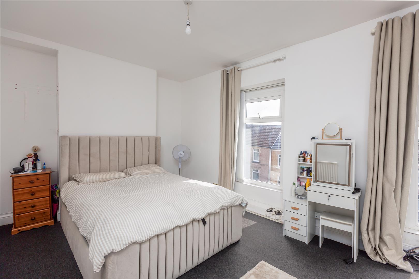 Kinley Street, St. Thomas, Swansea, SA1 8HE